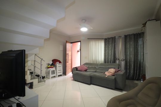 Sala de casa à venda com 3 quartos, 148m² em Vila Santa Teresa, Santo André