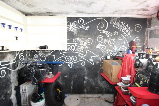 Desposito de casa à venda com 3 quartos, 390m² em Itaquera, São Paulo