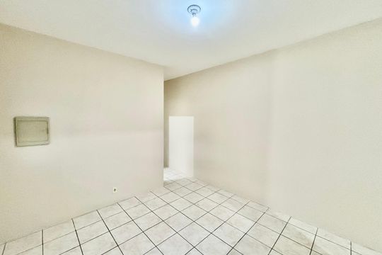 Sala  de casa para alugar com 1 quarto, 55m² em Jardim Danfer, São Paulo