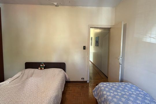 Casa à venda com 3 quartos, 196m² em Vila Bertioga, São Paulo