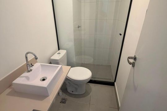 Banheiro de apartamento para alugar com 3 quartos, 61m² em Setor Sudoeste, Goiânia