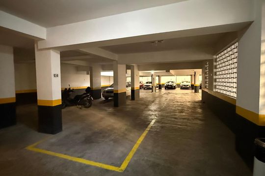 Garagem de apartamento para alugar com 3 quartos, 110m² em Campos Elíseos, São Paulo