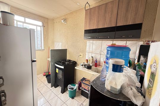Cozinha e Área de Serviço de apartamento à venda com 2 quartos, 44m² em Parque Maracana, Contagem