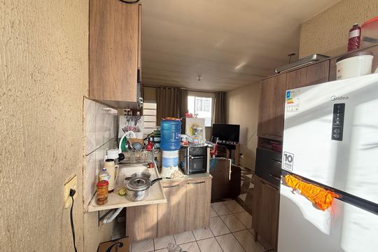 Cozinha e Área de Serviço de apartamento à venda com 2 quartos, 44m² em Parque Maracana, Contagem