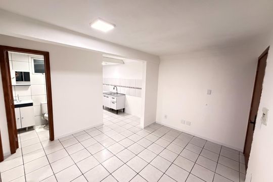Sala de apartamento para alugar com 2 quartos, 40m² em Agronomia, Porto Alegre