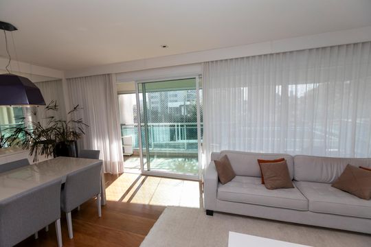 VARANDA GOURMET de apartamento para alugar com 3 quartos, 157m² em Cambuí, Campinas