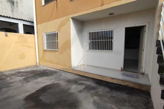 Fachada de casa de condomínio para alugar com 2 quartos, 100m² em Coelho, São Gonçalo