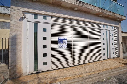 Fachada de casa para alugar com 3 quartos, 200m² em Vila Marieta, São Paulo