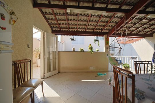 Área comum de casa para alugar com 3 quartos, 200m² em Vila Marieta, São Paulo