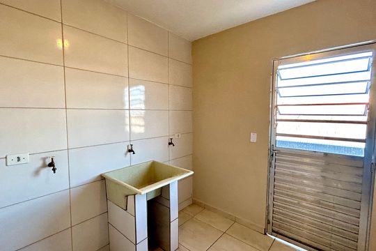 Área de Serviço de casa para alugar com 2 quartos, 63m² em Vila Carmela Ii, Guarulhos