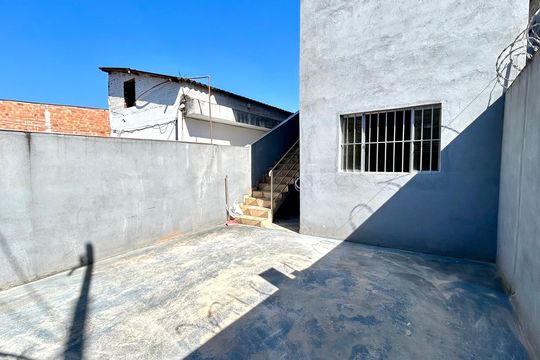 Garagem de casa para alugar com 2 quartos, 63m² em Vila Carmela Ii, Guarulhos
