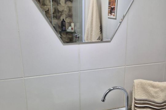 Banheiro de apartamento à venda com 3 quartos, 86m² em Campo Grande, Rio de Janeiro