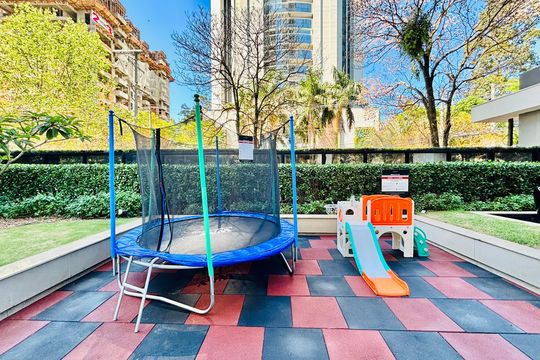 Área comum - Playground de apartamento para alugar com 2 quartos, 112m² em Alphaville, Barueri