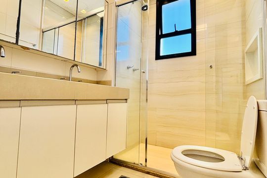 Banheiro 1 de apartamento para alugar com 2 quartos, 112m² em Alphaville, Barueri
