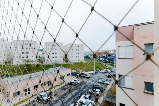 Vista do Quarto 1 de apartamento para alugar com 2 quartos, 47m² em Vila Alzira, Guarulhos