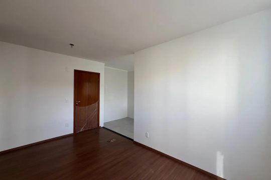 Sala de apartamento para alugar com 2 quartos, 50m² em Braúnas, Belo Horizonte