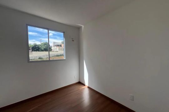 Quarto 1 de apartamento para alugar com 2 quartos, 50m² em Braúnas, Belo Horizonte