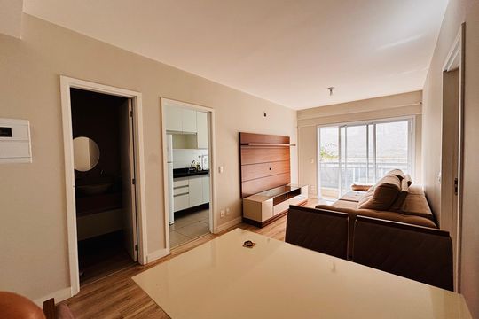 Sala de apartamento para alugar com 1 quarto, 49m² em Alphaville Industrial, Barueri