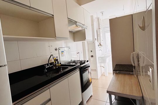 Cozinha de apartamento para alugar com 1 quarto, 49m² em Alphaville Industrial, Barueri