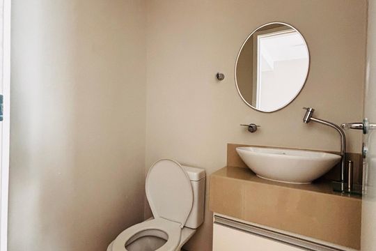 Lavabo de apartamento para alugar com 1 quarto, 49m² em Alphaville Industrial, Barueri