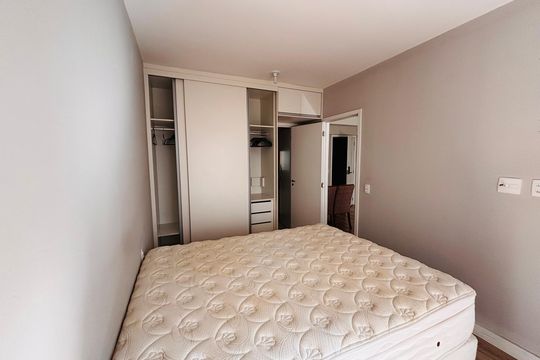 Suíte  de apartamento para alugar com 1 quarto, 49m² em Alphaville Industrial, Barueri
