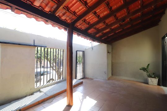Garagem de casa para alugar com 2 quartos, 150m² em Jaraguá, Uberlândia