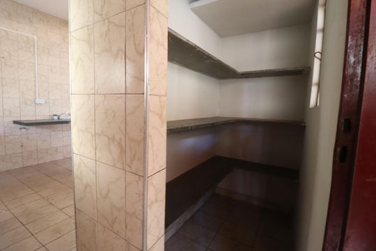 Dispensa de casa para alugar com 2 quartos, 150m² em Jaraguá, Uberlândia