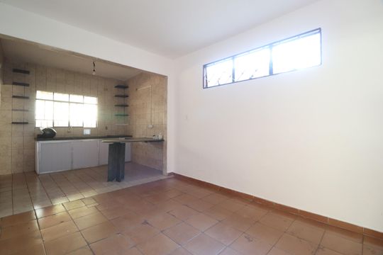 Cozinha de casa para alugar com 2 quartos, 150m² em Jaraguá, Uberlândia