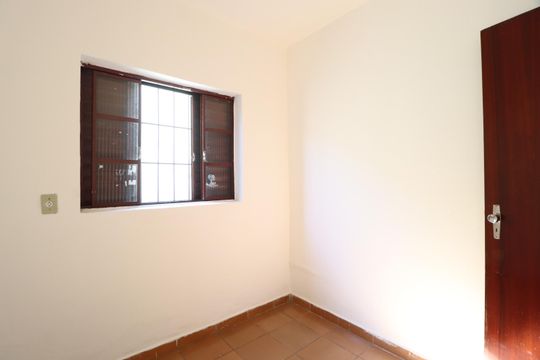 Quarto 1 de casa para alugar com 2 quartos, 150m² em Jaraguá, Uberlândia
