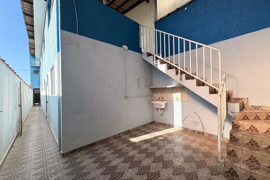 Lavanderia / quintal de casa para alugar com 5 quartos, 158m² em Vila Sao Pedro, Santo André