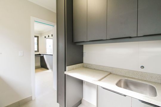 Área de Serviço de casa de condomínio para alugar com 3 quartos, 200m² em Neópolis, Gravataí