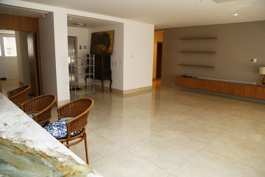 Sala Ampla de apartamento para alugar com 4 quartos, 227m² em Setor Marista, Goiânia