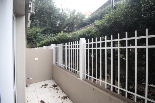 Quintal de apartamento à venda com 2 quartos, 80m² em Jardim Carvalho, Porto Alegre