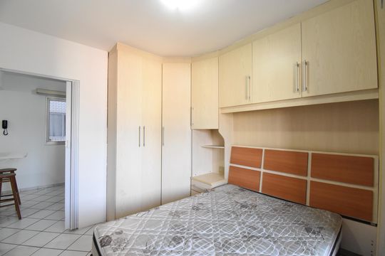 Suíte de kitnet/studio para alugar com 1 quarto, 36m² em Centro, Curitiba