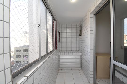 Varanda de kitnet/studio para alugar com 1 quarto, 36m² em Centro, Curitiba