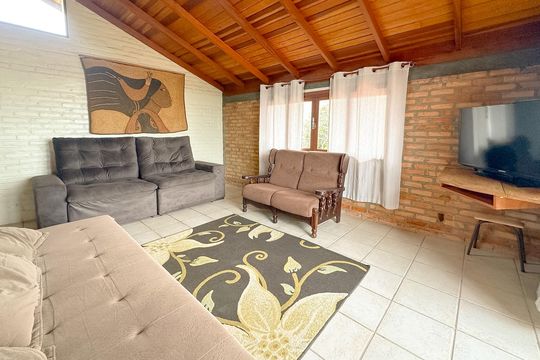 Sala de TV de casa para alugar com 3 quartos, 200m² em Ingleses Norte, Florianópolis