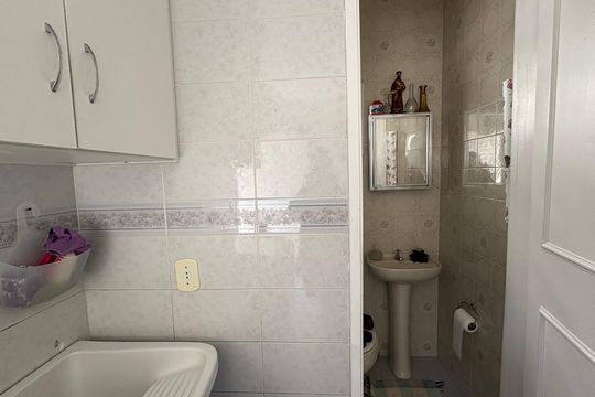 Área de Serviço de casa de condomínio para alugar com 5 quartos, 1932m² em Mosela, Petrópolis