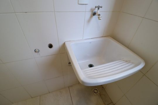 Cozinha e Área de Serviço de apartamento para alugar com 2 quartos, 55m² em Santa Mônica, Uberlândia