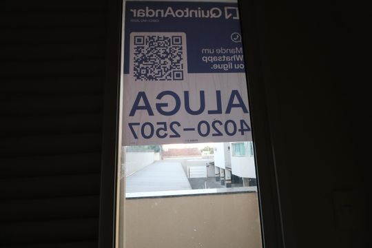 Plaquinha de apartamento para alugar com 2 quartos, 55m² em Santa Mônica, Uberlândia