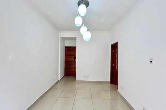 Sala  de apartamento para alugar com 1 quarto, 44m² em Copacabana, Rio de Janeiro