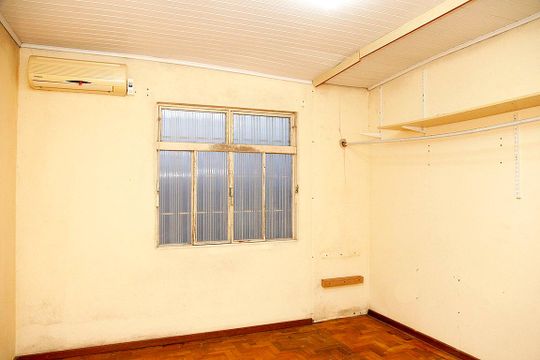 Quarto 1 de casa para alugar com 2 quartos, 100m² em Menino Deus, Porto Alegre