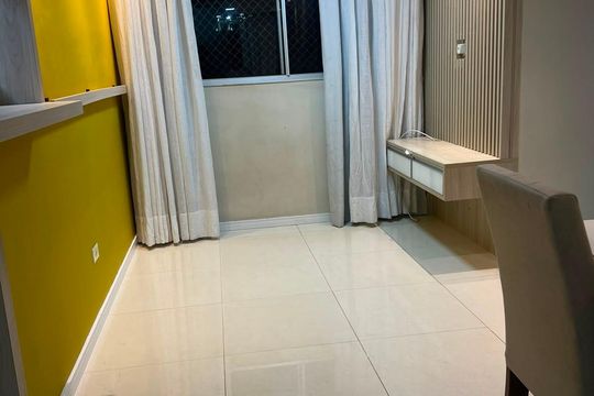 Sala de apartamento para alugar com 2 quartos, 63m² em Pinheirinho, Curitiba
