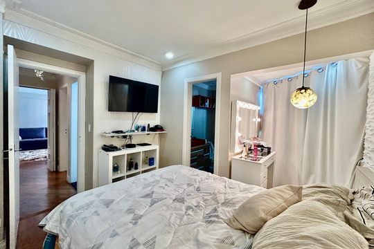 Apartamento à venda com 3 quartos, 180m² em Vila Bertioga, São Paulo