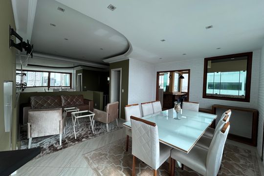 Apartamento à venda com 3 quartos, 180m² em Vila Bertioga, São Paulo