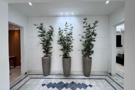 Sala de casa de condomínio para alugar com 4 quartos, 650m² em Recreio dos Bandeirantes, Rio de Janeiro