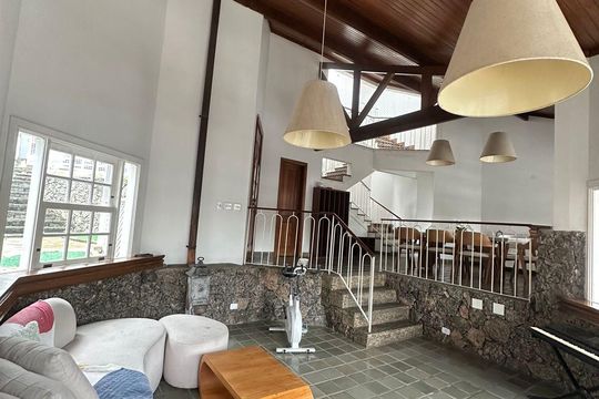 Casa de Condomínio à venda com 4 quartos, 377m² em Badu, Niterói