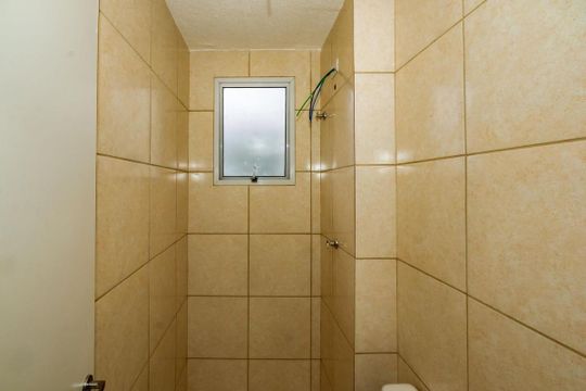 Banheiro social de apartamento para alugar com 2 quartos, 47m² em Serra Dourada, Vespasiano