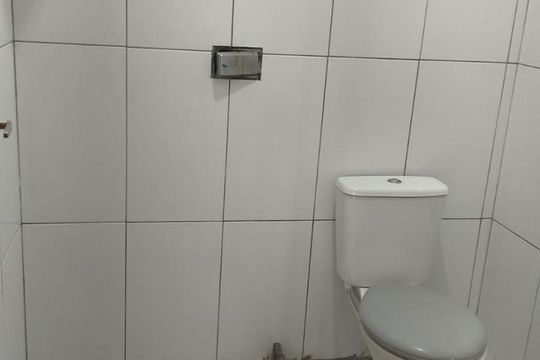 Banheiro de apartamento para alugar com 3 quartos, 150m² em Centro, Mesquita