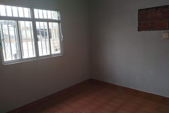 Quarto de apartamento para alugar com 3 quartos, 150m² em Centro, Mesquita