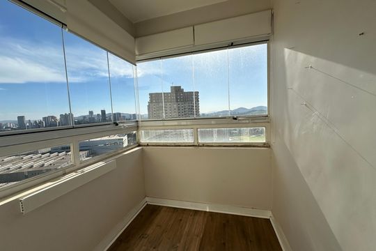 Varanda da Sala de apartamento para alugar com 2 quartos, 72m² em Tamboré, Barueri